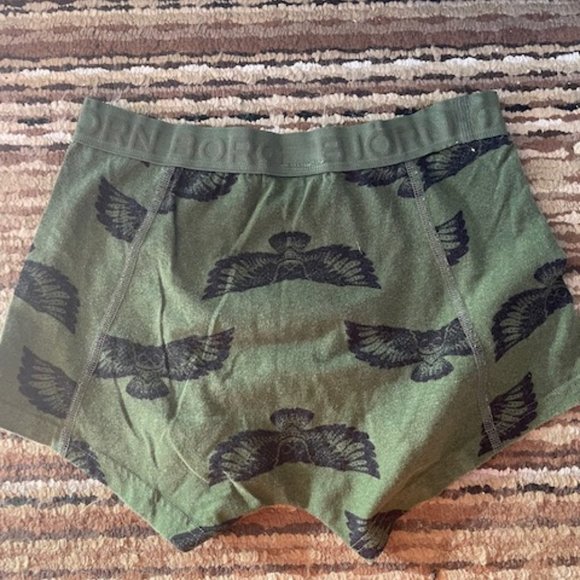 Mens Shorts Medium - Picture 2 of 4